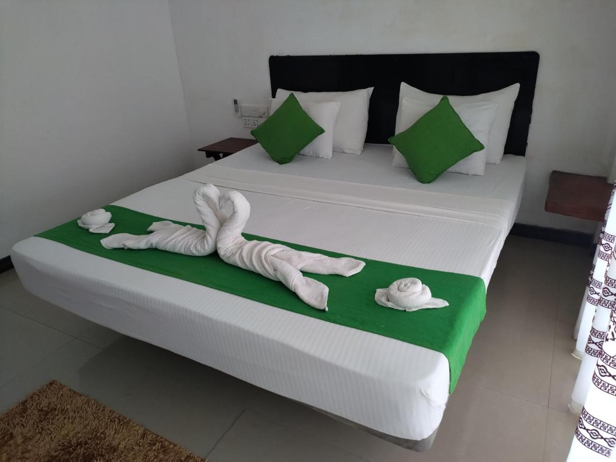 Village Mango Resort Yala ティッサマハーラーマ エクステリア 写真